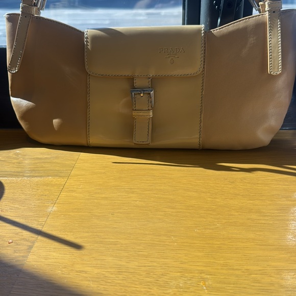 Prada bag - Picture 2 of 2